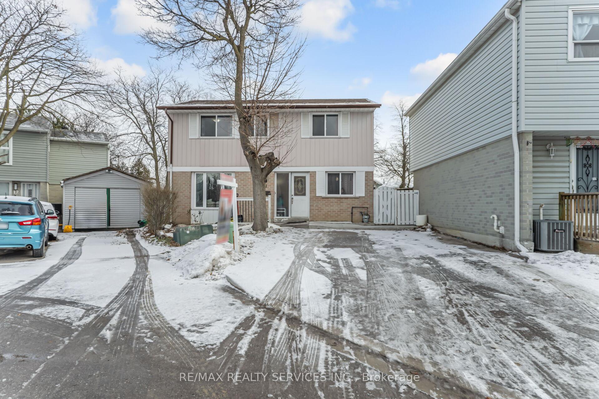 11 Juliette Square Brampton Ontario Canada Sale residential LARRY PERSAUD RE/MAX Realty Services Inc., Brokerage*