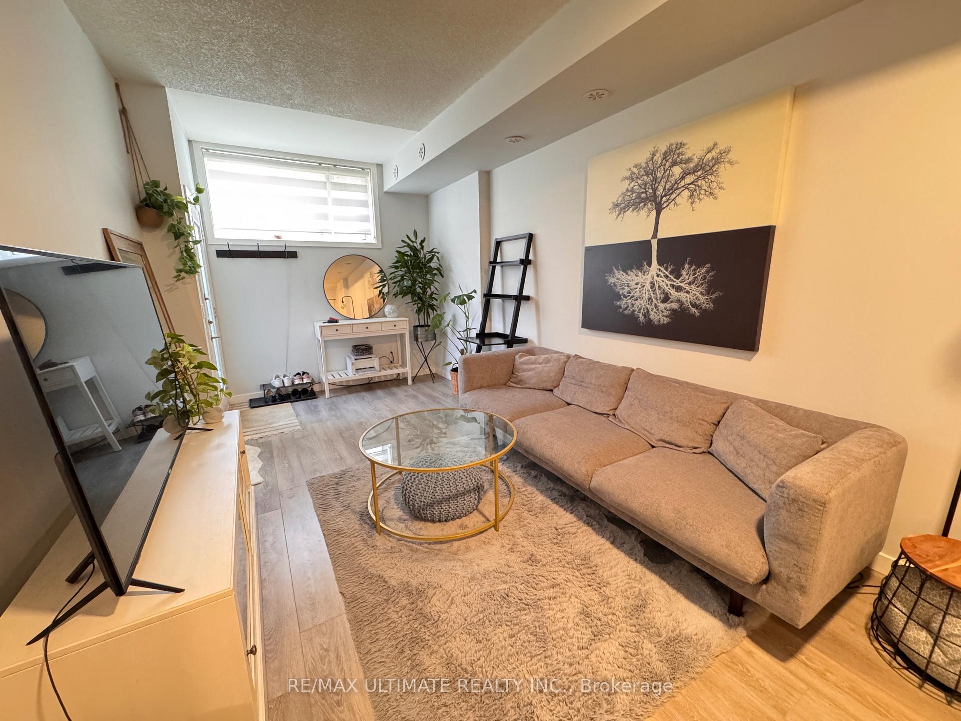 113 - 1135 Cooke Boulevard Burlington Ontario Canada Rent residential Paulette Lewis RE/MAX Ultimate Realty Inc., Brokerage *