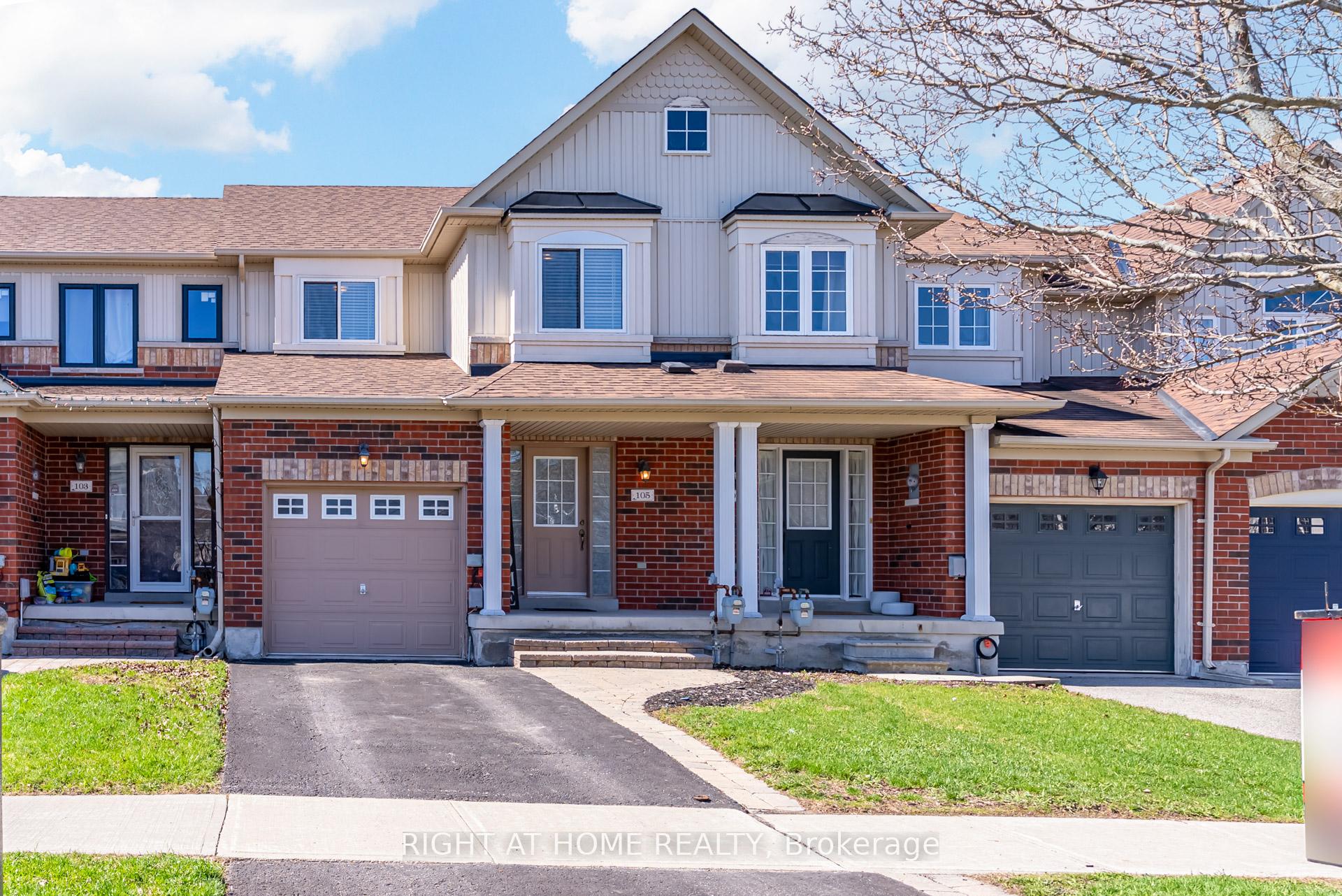 105 Hammill Heights East Gwillimbury Ontario Canada Sale residential Panos Peppas Right at Home Realty, Brokerage*