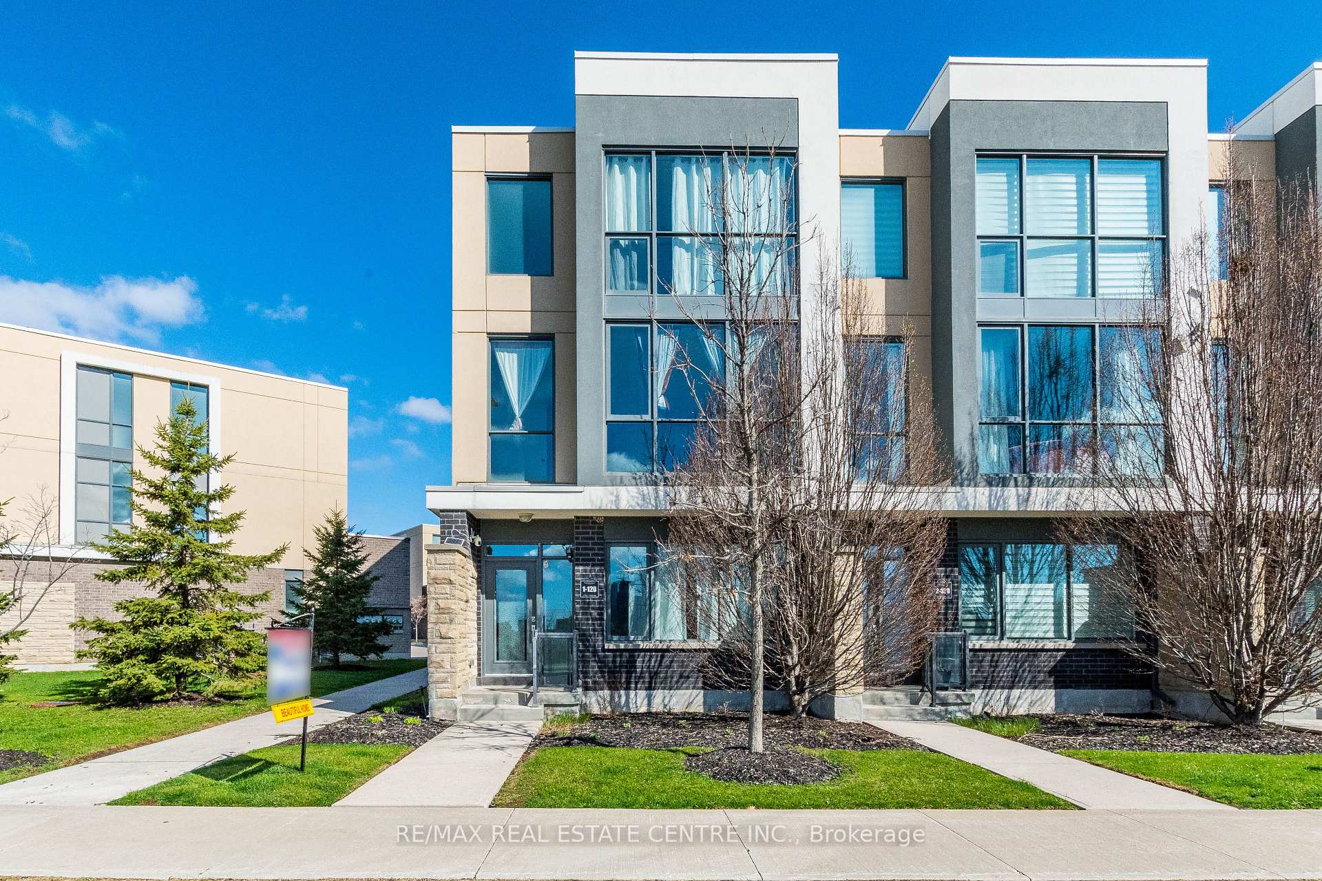 1 - 120 Little Creek Road Mississauga Ontario Canada Rent residential Shaleen Kumar RE/MAX Real Estate Centre Inc., Brokerage*