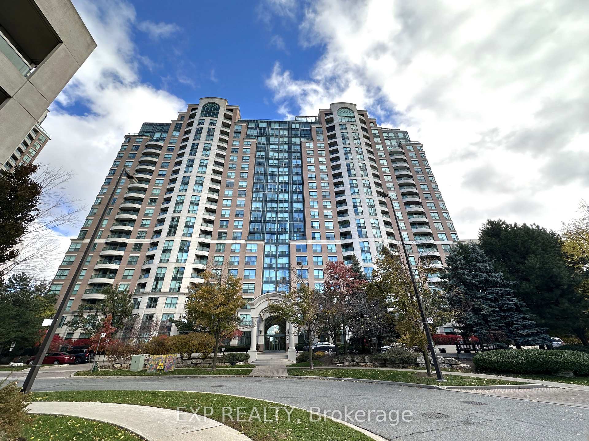 116 - 23 Lorraine Drive Toronto Ontario Canada Sale residential Rajani Suresh eXp Realty, Brokerage*