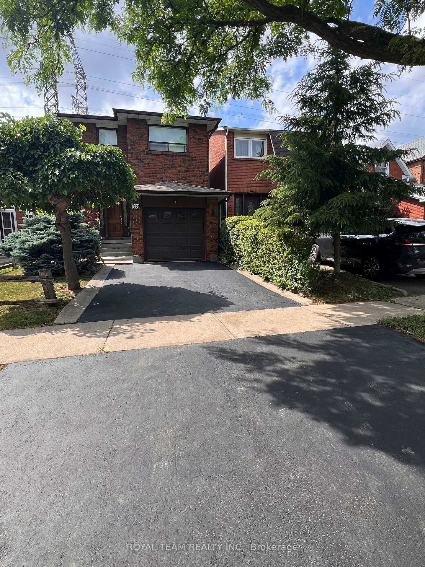 28 Oakmount Crescent Vaughan Ontario Canada Sale residential Natasha Niles Century 21 Signature Service