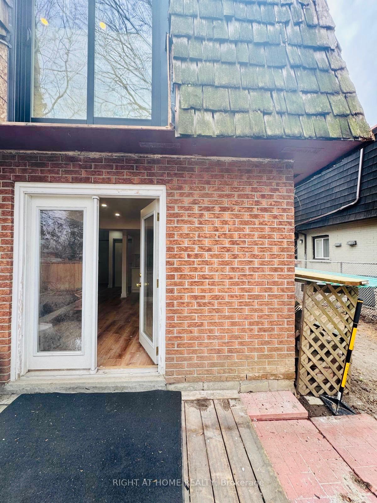 9 Tilley Drive Toronto Ontario Canada Rent residential Fatima Andrade Right at Home Realty, Brokerage*