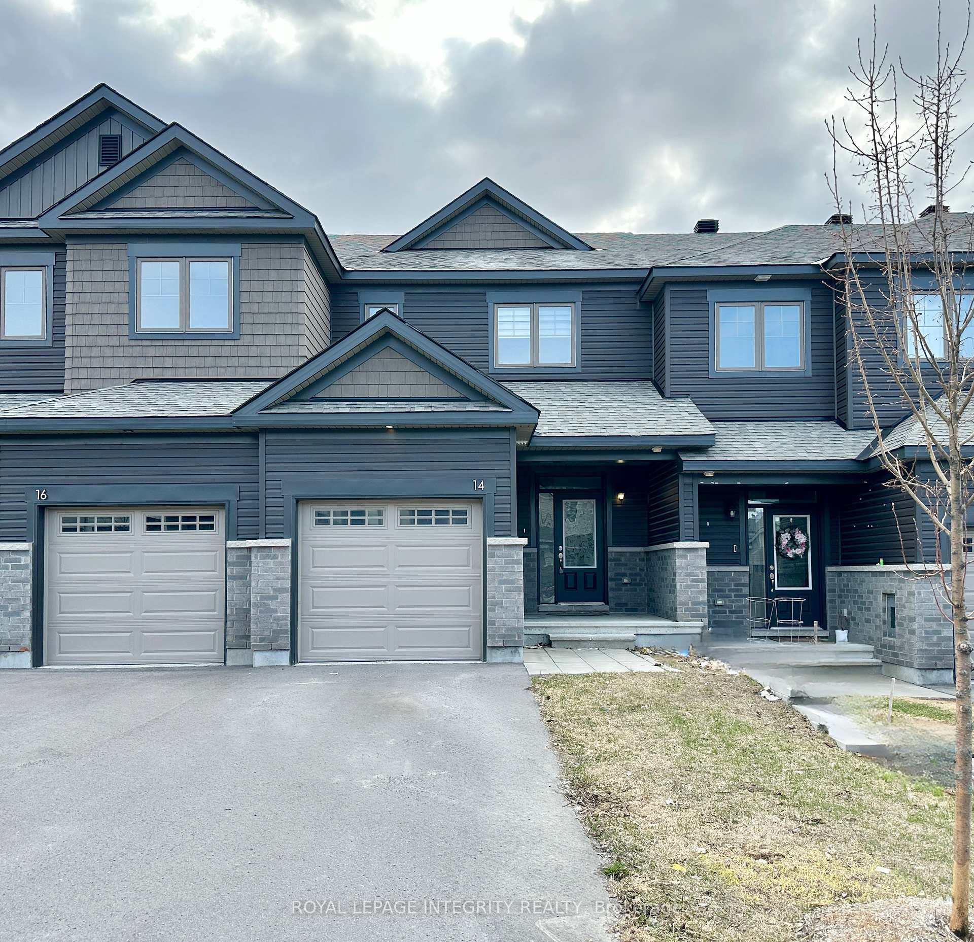 14 Atop Lane Ottawa Ontario Canada Rent residential Sorin Vaduva ROYAL LEPAGE INTEGRITY REALTY, BROKERAGE