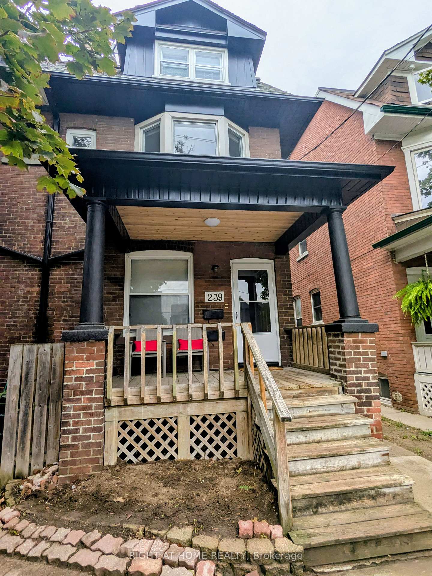 239 Woodbine Avenue Toronto Ontario Canada Sale residential Panos Peppas Right at Home Realty, Brokerage*
