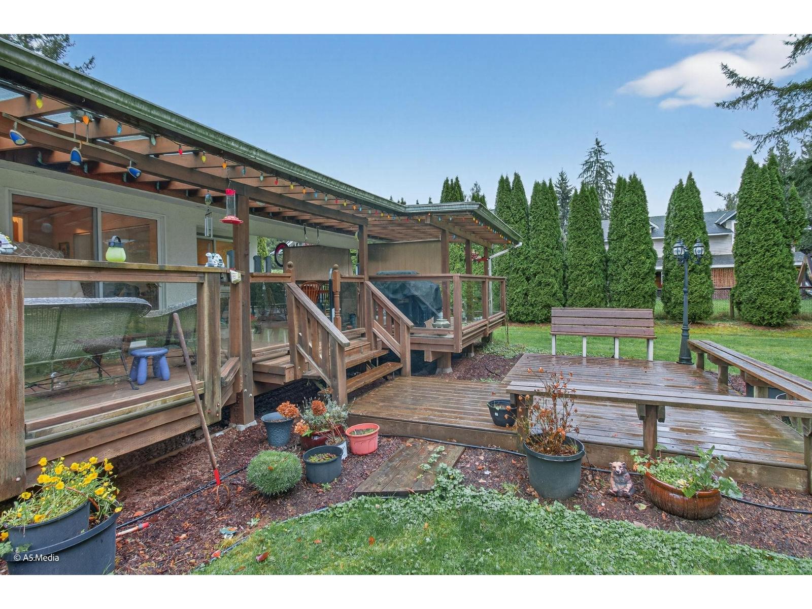 24644 56 AVENUE Langley British Columbia Canada Sale residential Lorri Terlecki HomeLife Benchmark Realty*