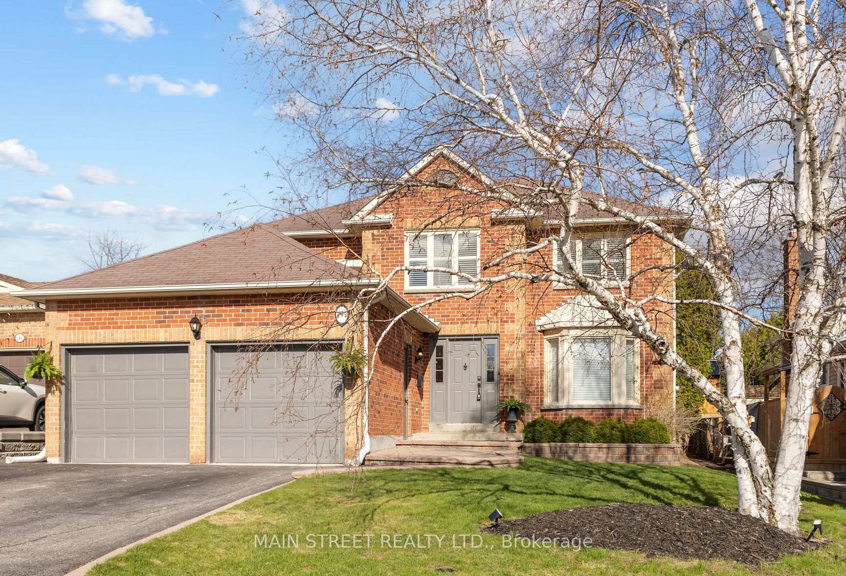 195 Brammar Street Newmarket Ontario Canada Sale residential Millennium Group Right at Home Realty, Brokerage*