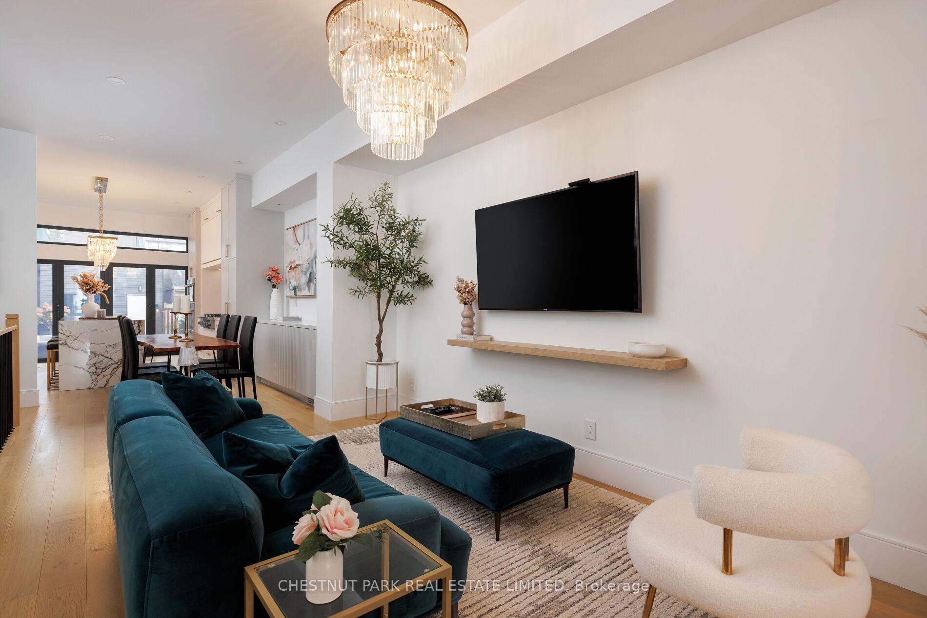 5 Bedroom Single Family Home/House's Image 10