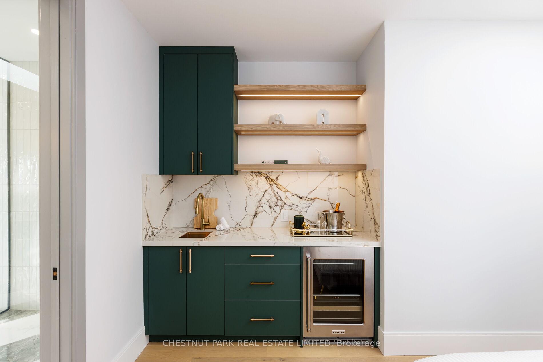 5 Bedroom Single Family Home/House's Image 19