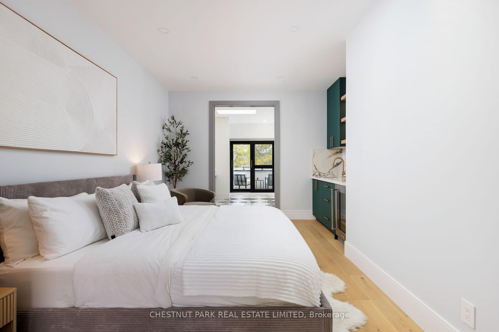 5 Bedroom Single Family Home/House's Image 18