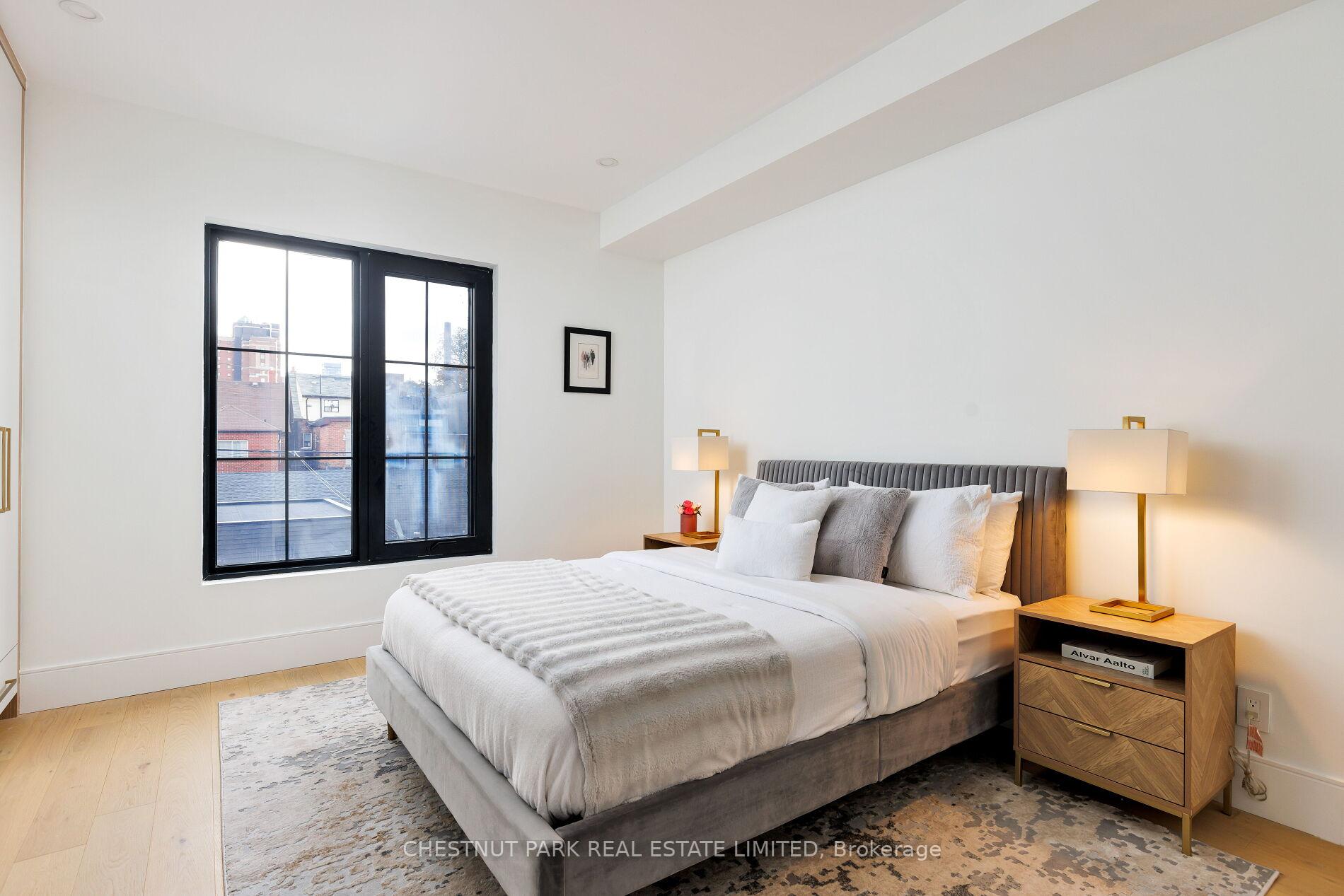 5 Bedroom Single Family Home/House's Image 33