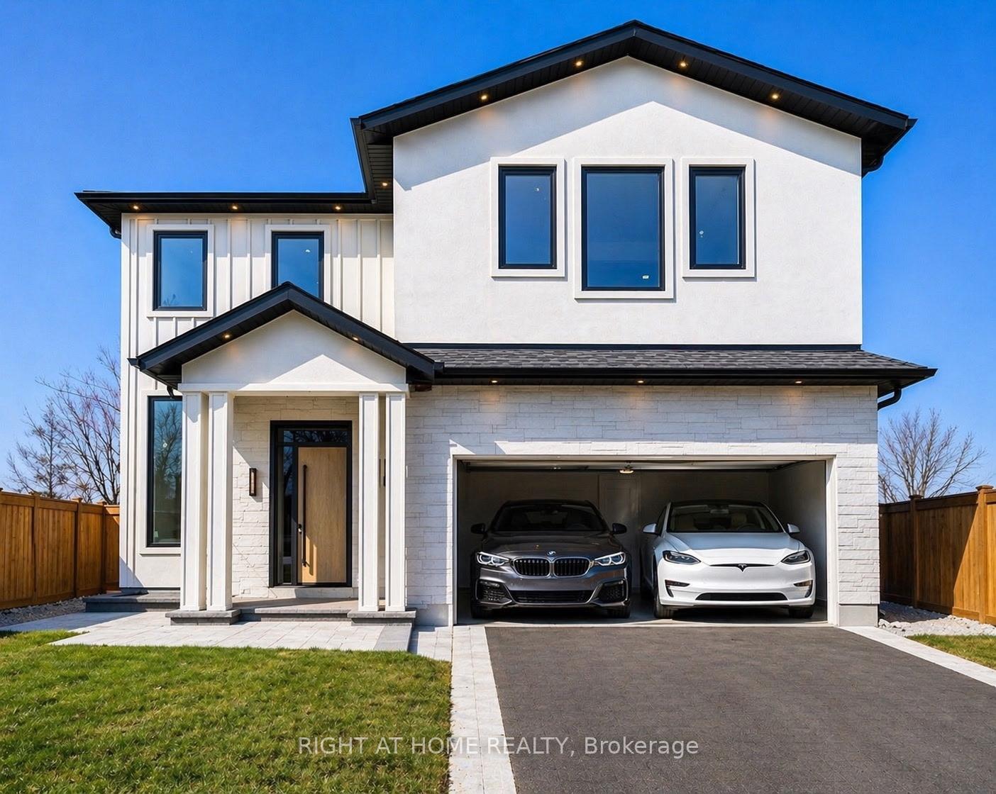 84 Mosley Street Aurora Ontario Canada Sale residential Huseyin Perk Right at Home Realty, Brokerage*