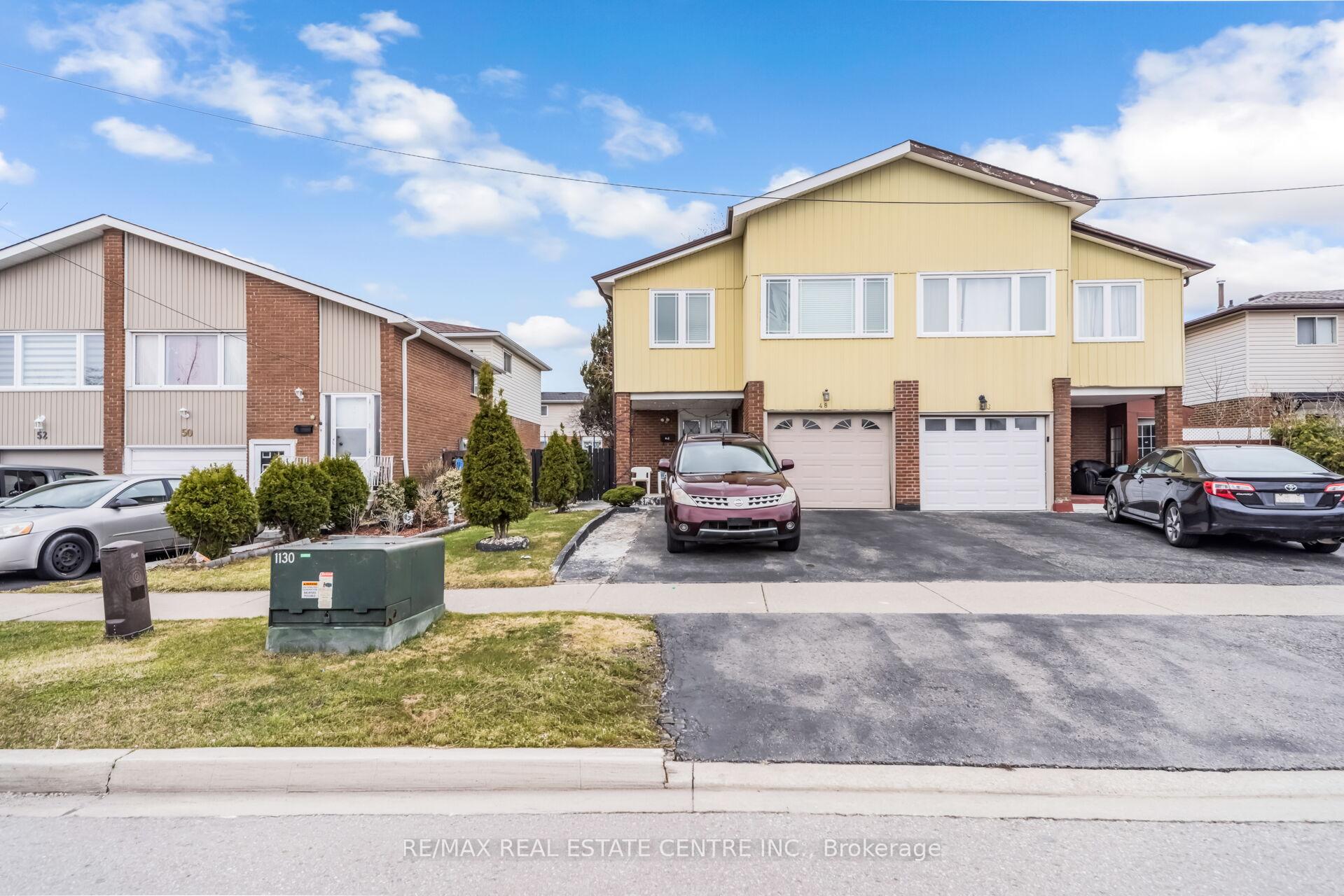 48 Horne Drive Brampton Ontario Canada Sale residential Vik Mehmi RE/MAX Real Estate Centre Inc., Brokerage *