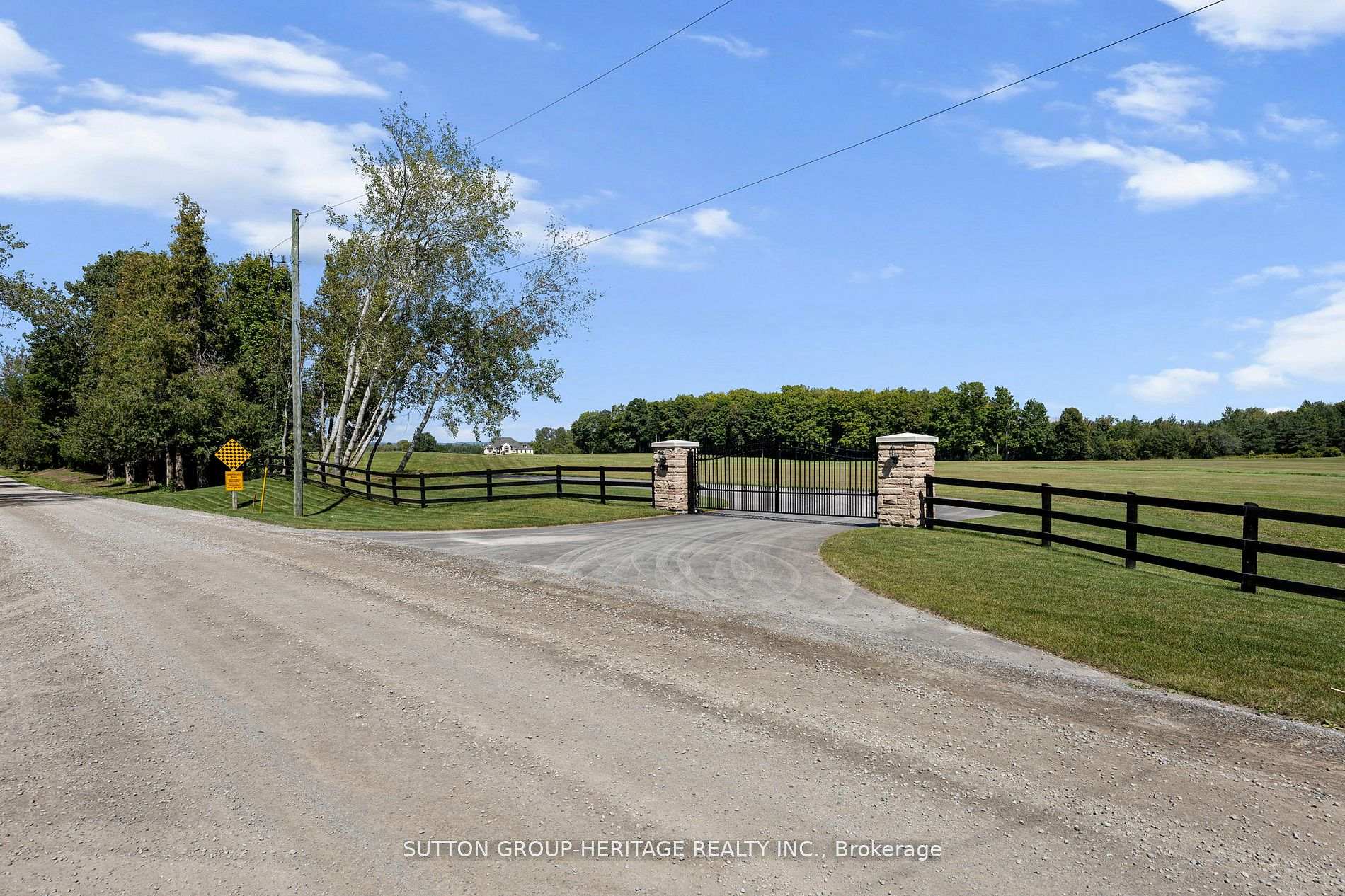 2100 Taunton Road Clarington Ontario Canada Sale commercial Cristian Vergara SUTTON GROUP-HERITAGE REALTY INC., Brokerage*