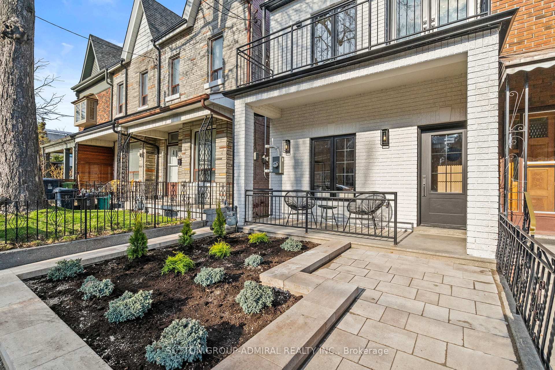 25 Coolmine Road Toronto Ontario Canada Sale residential Danielle Levy Sutton Group-Admiral Realty Inc., Brokerage *