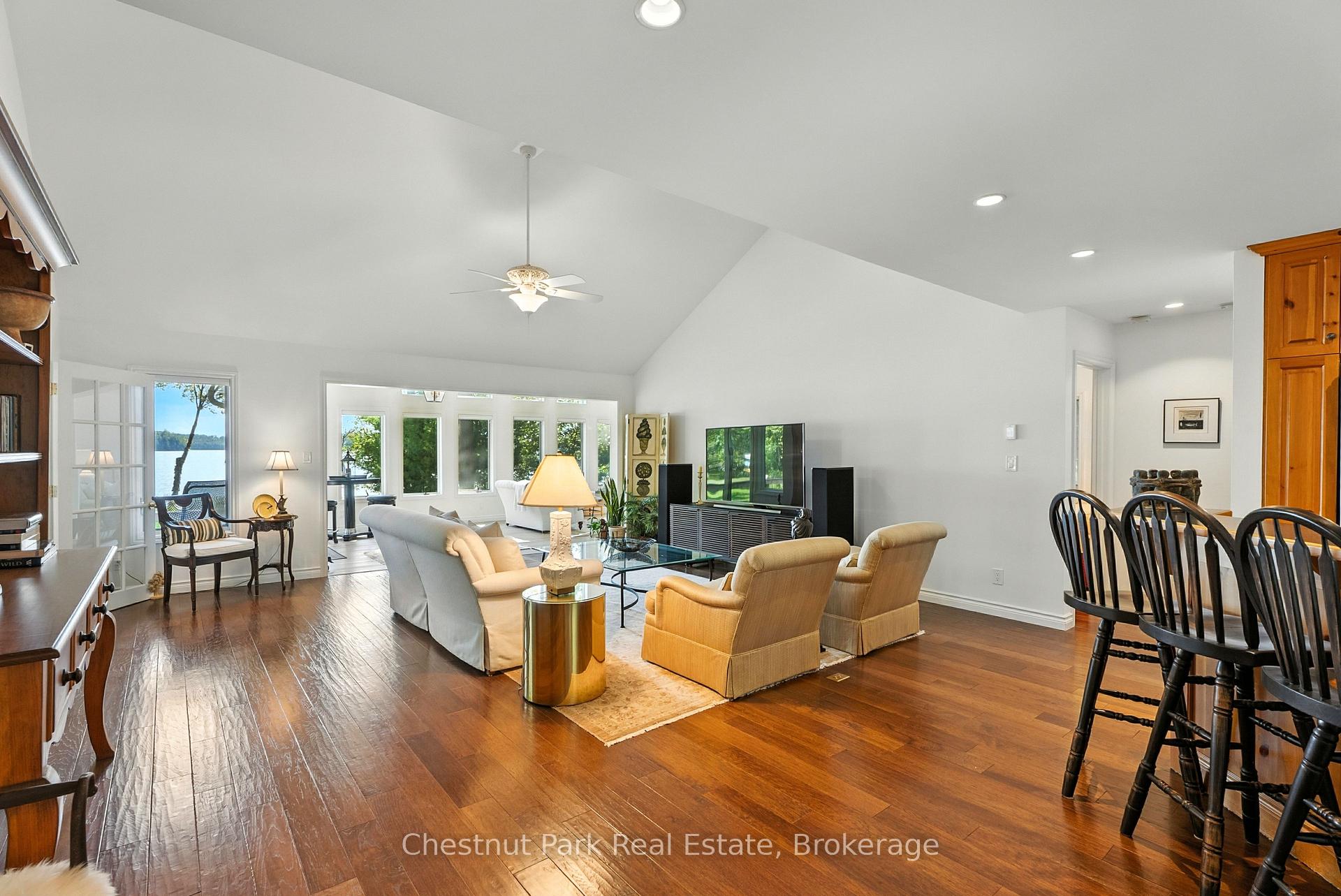 5 Bedroom Single Family Home/House's Image 12