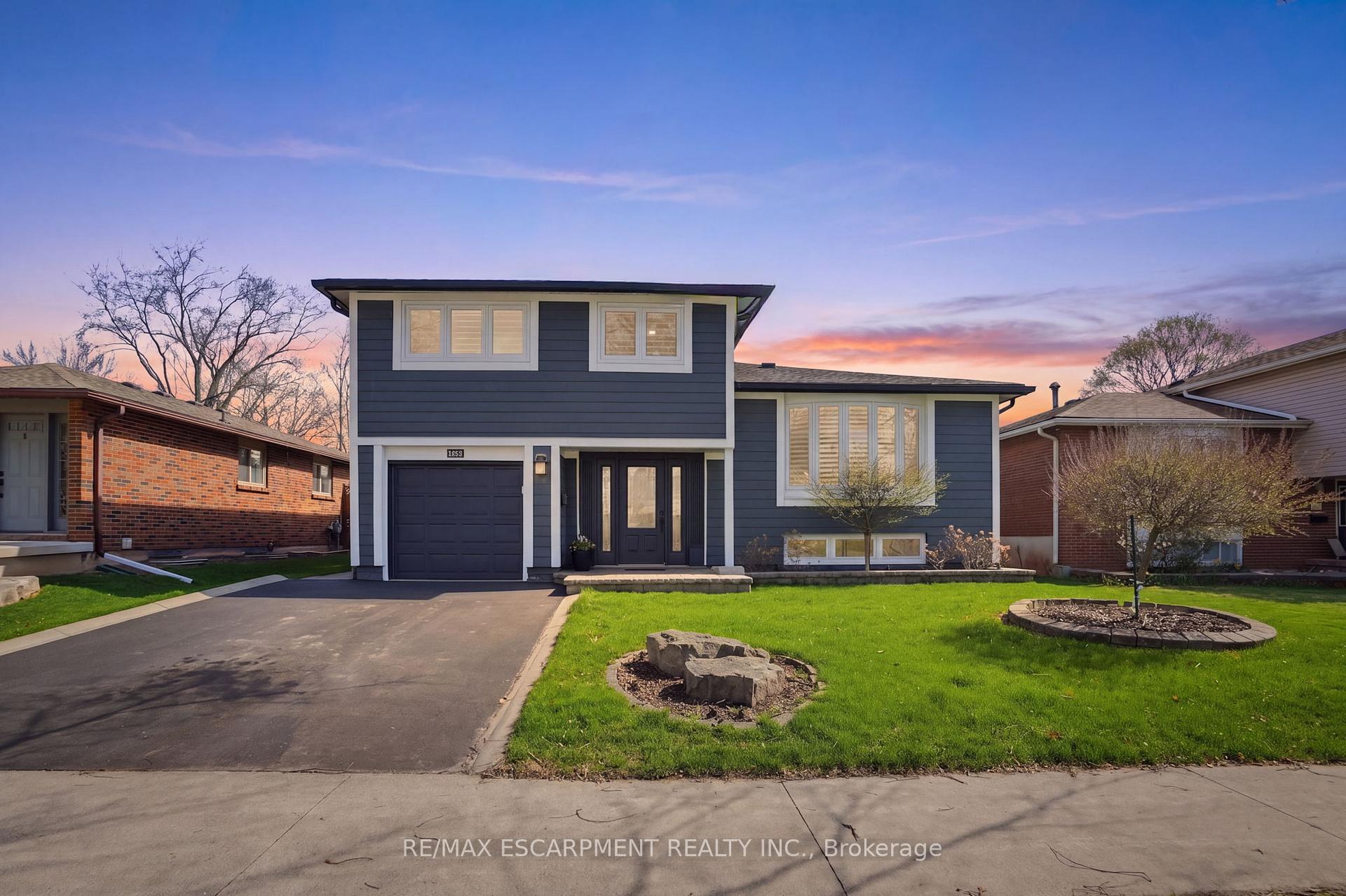 663 Mullin Way Burlington Ontario Canada Sale residential Guru Saraf Right at Home Realty, Brokerage*