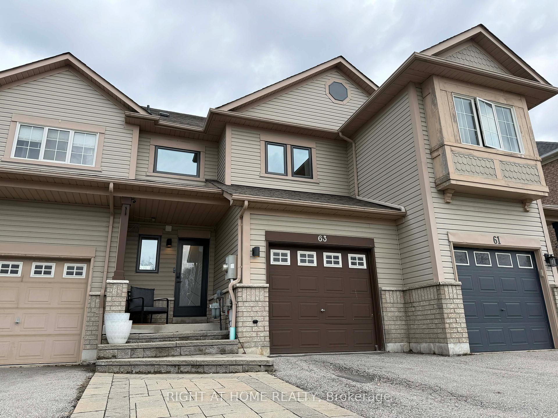 63 Candlebrook Drive S Whitby Ontario Canada Rent residential Joan Hing King Right at Home Realty, Brokerage*