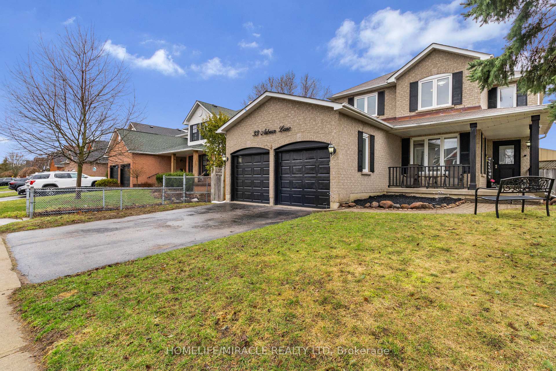 33 Auburn Lane Clarington Ontario Canada Sale residential Arifur Shohel HomeLife/Miracle Realty Ltd., Brokerage *