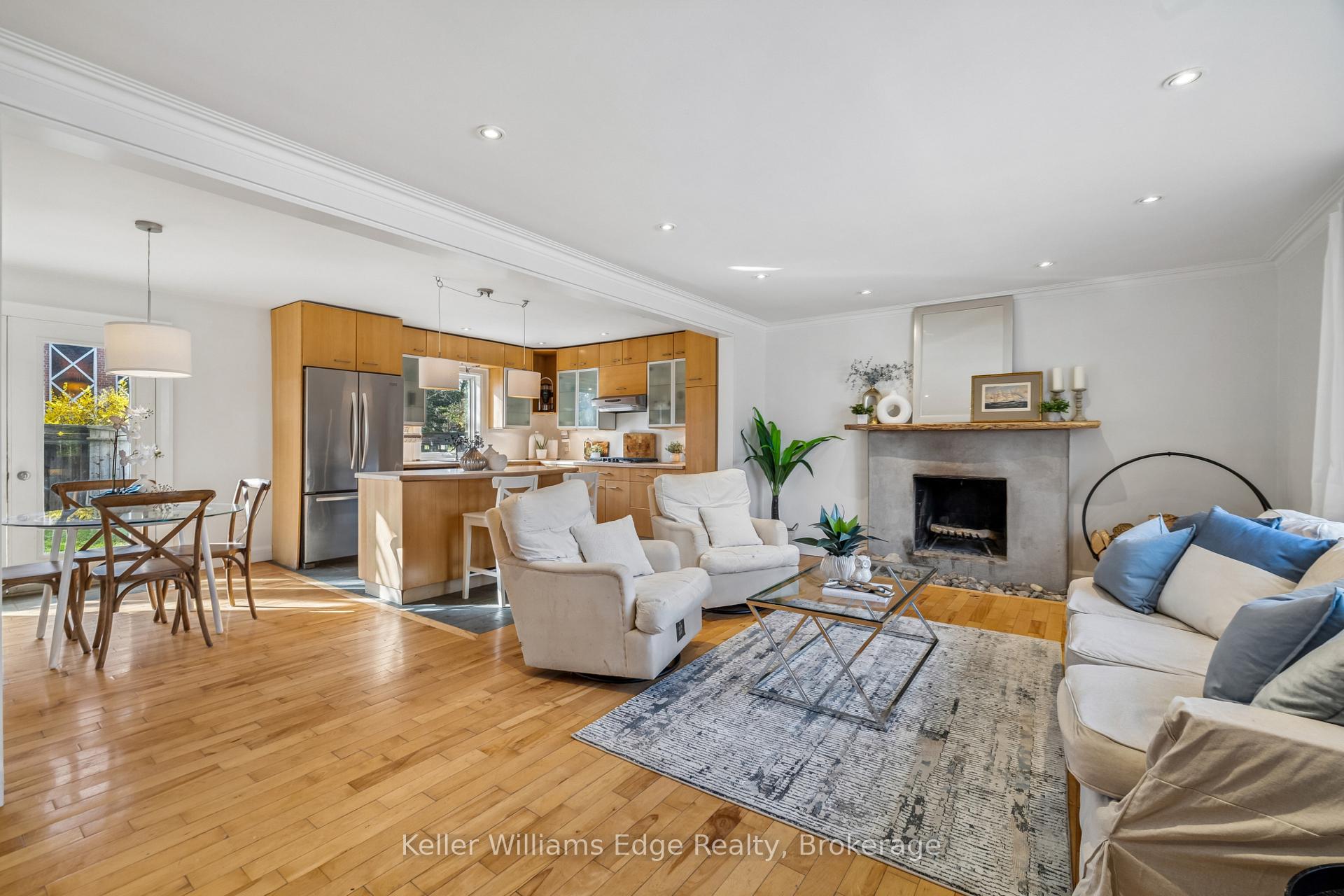 7 Washington Avenue Oakville Ontario Canada Sale residential Matthew Maron Right at Home Realty, Brokerage*