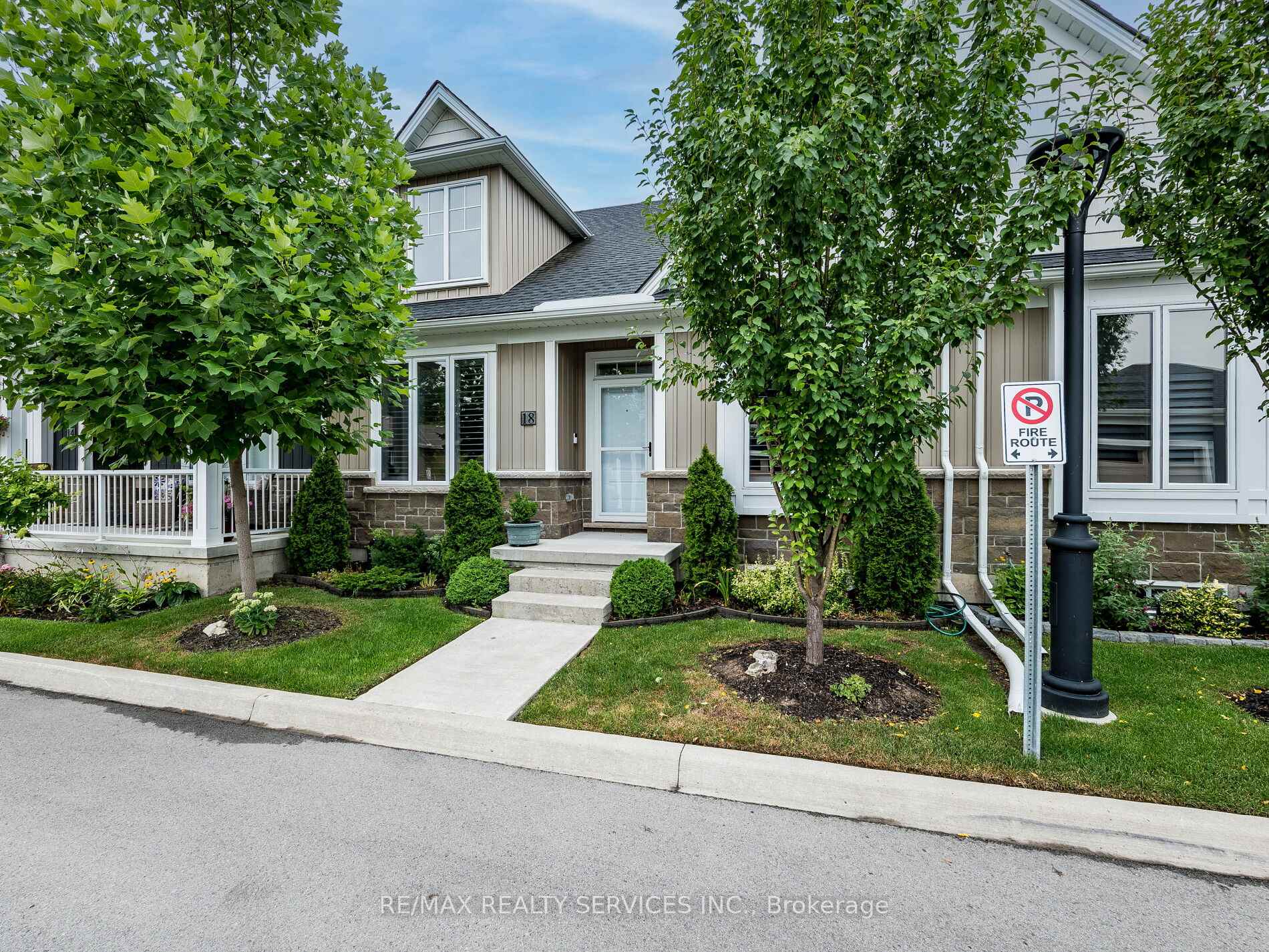 18 Princeton Common Street St. Catharines Ontario Canada Sale residential Gurmukh Gill RE/MAX Realty Services Inc., Brokerage*