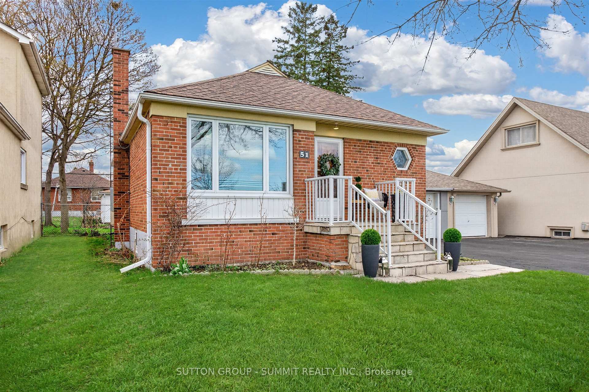 51 BARRHEAD Crescent Toronto Ontario Canada Sale residential   HomeLife/ROMANO Realty Ltd., Brokerage