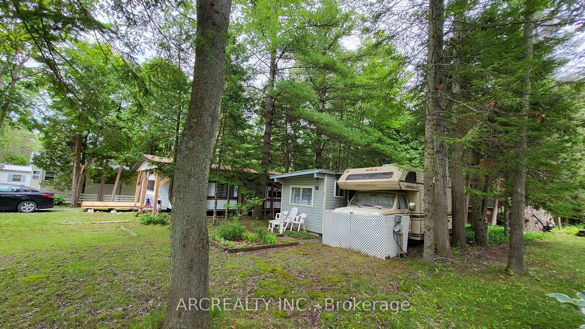 3 Chickadee Drive Georgina Ontario Canada Sale residential Elena Chatrova  ArcRealty Inc., Brokerage*