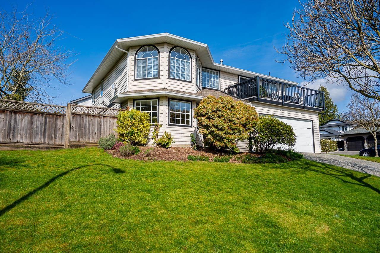 6031 189A STREET Surrey British Columbia Canada Sale residential   HomeLife Benchmark Realty*