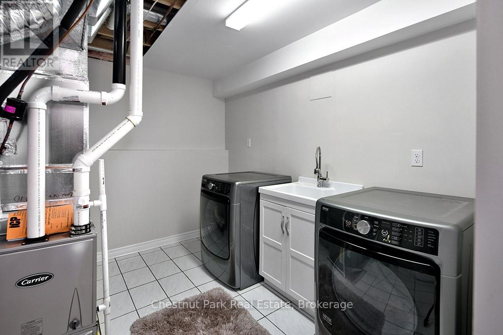 4 Bedroom Other's Image 38