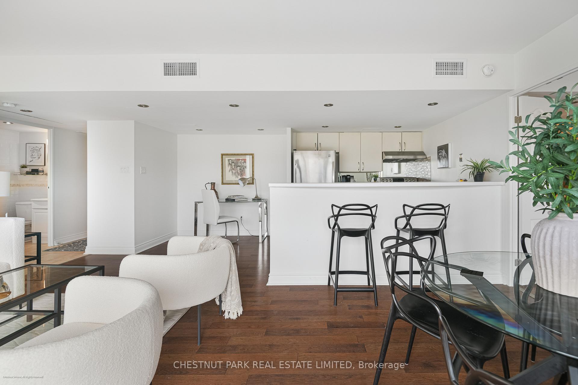 2 Bedroom Apartment/Flat's Image 16