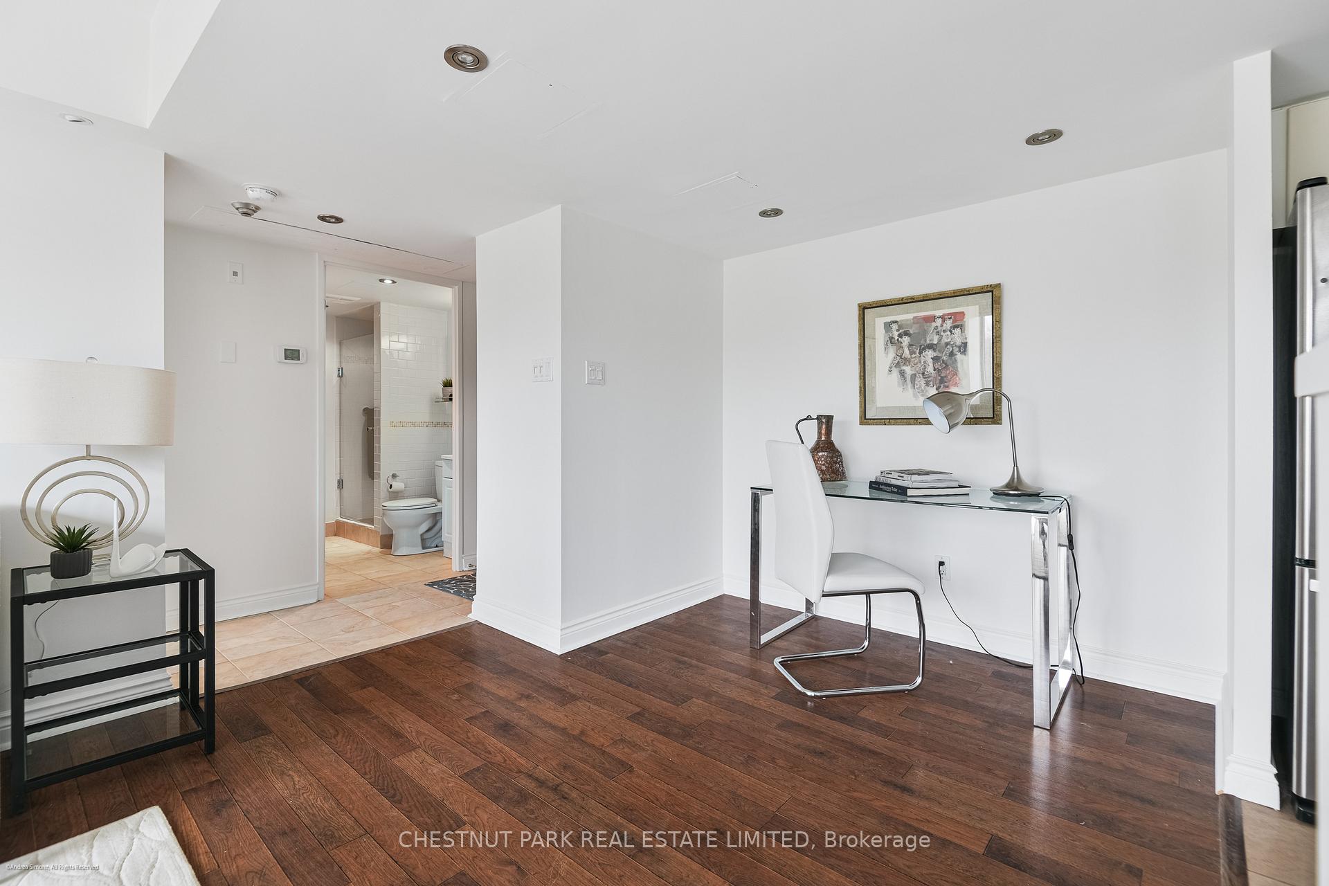 2 Bedroom Apartment/Flat's Image 6