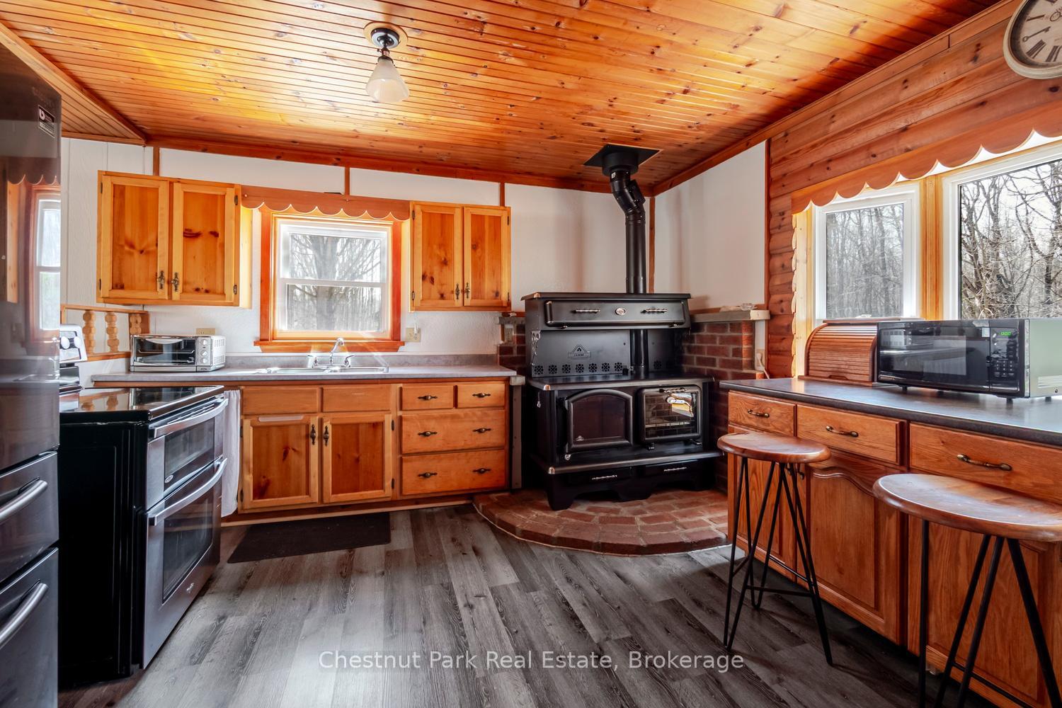 3 Bedroom Single Family Home/House's Image 7