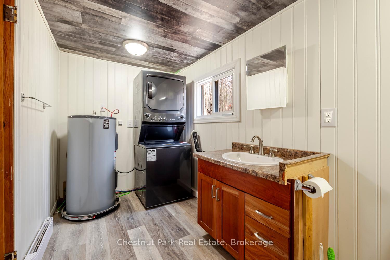 3 Bedroom Single Family Home/House's Image 27
