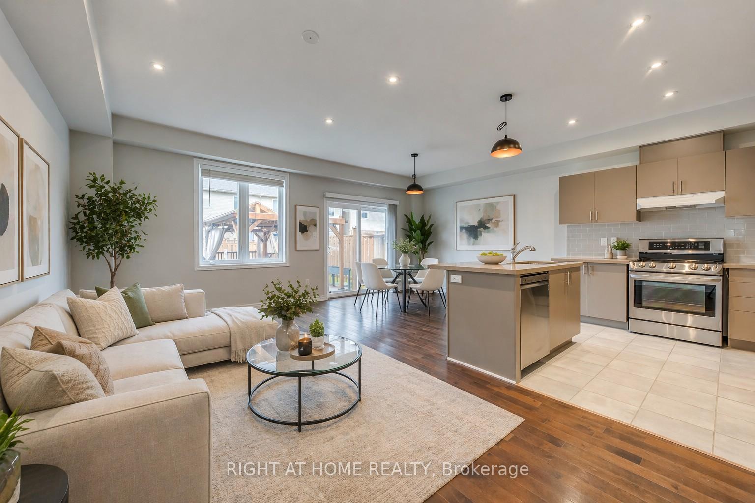 105 Sonoma Lane Hamilton Ontario Canada Sale residential Linda Huang Right at Home Realty, Brokerage*