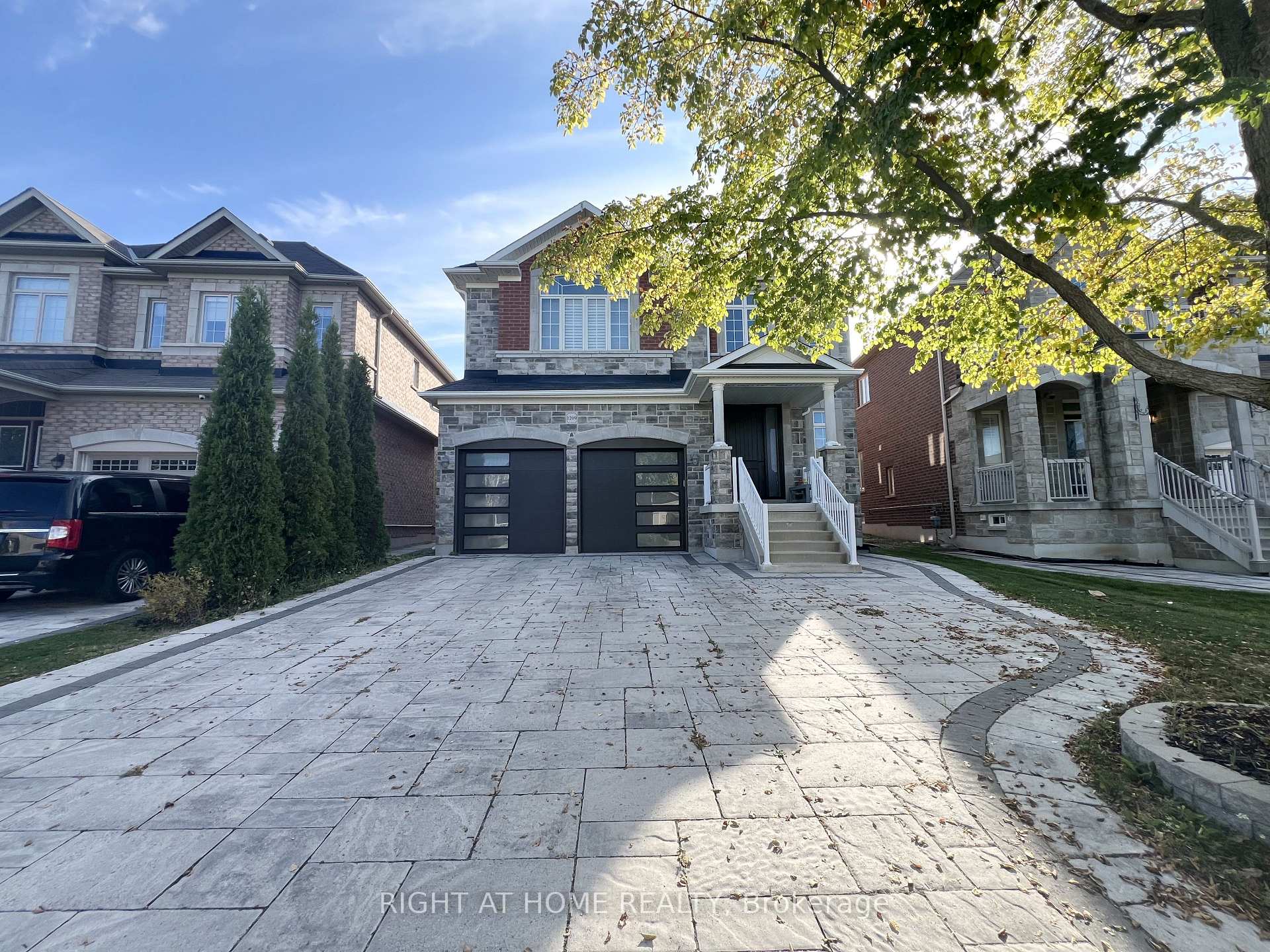 1209 McTavish Drive Newmarket Ontario Canada Sale residential Max Shokouhi Right at Home Realty, Brokerage*