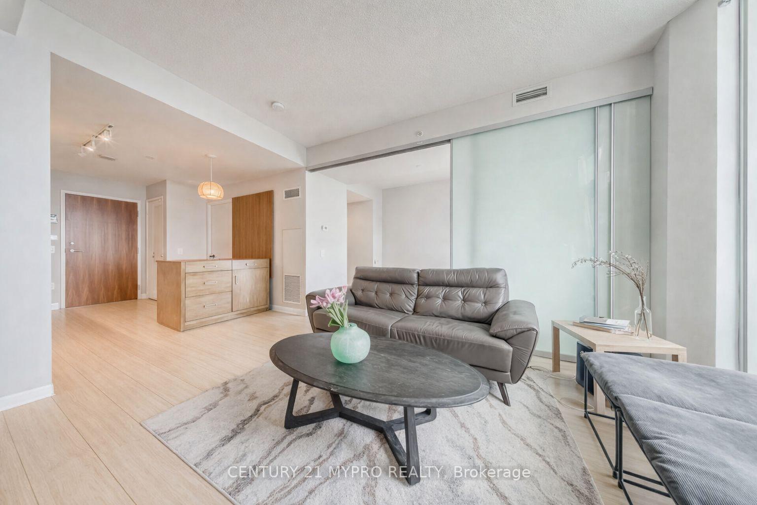 2611 - 85 Queens Wharf Road Toronto Ontario Canada Rent residential Alexia Yee Century 21 MyPro Realty, Brokerage