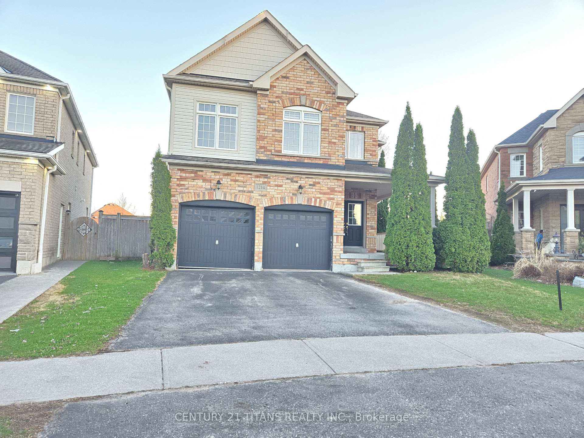 1214 Harlstone Crescent Oshawa Ontario Canada Sale residential Sudharshan Muthu, CPA, CGA Century 21 Titans Realty Inc., Brokerage *
