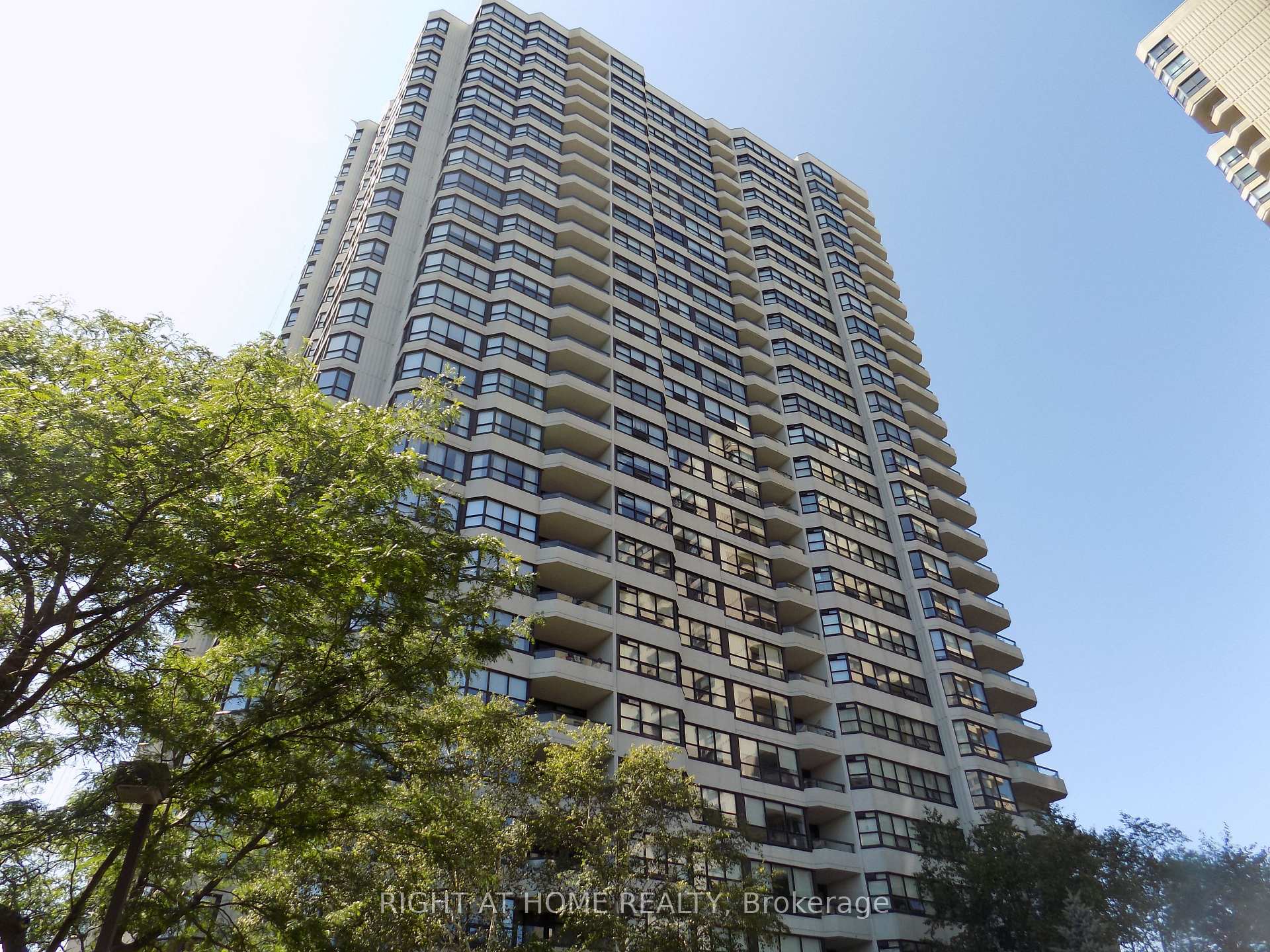 1904 - 1510 Riverside Drive Ottawa Ontario Canada Rented residential Royal LePage Performance Realty, Brokerage *