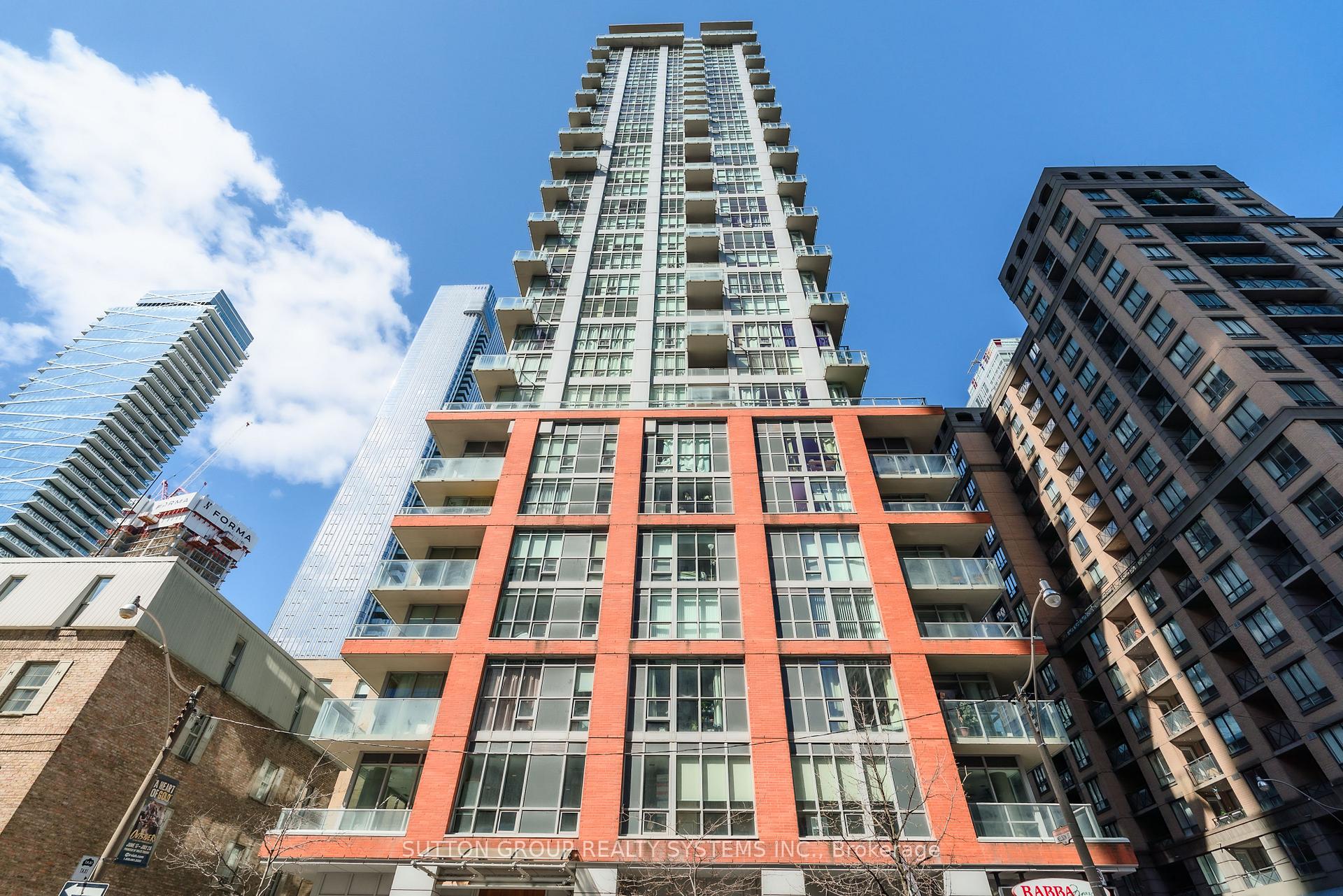 1307 - 126 Simcoe Street Toronto Ontario Canada Sale residential Mary Pinelli Royal LePage Signature Realty, Brokerage*