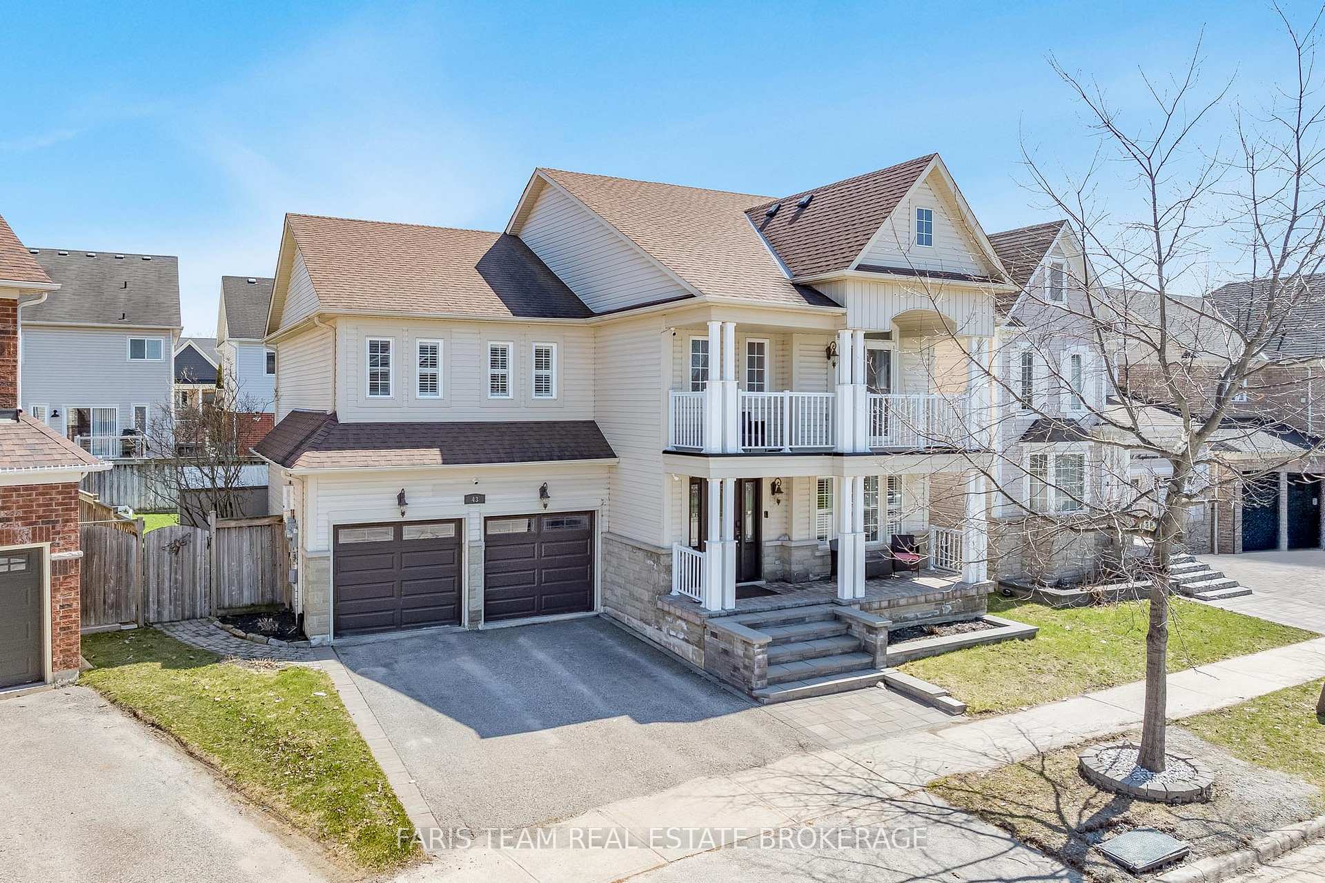 43 Maple Crown Terrace Barrie Ontario Canada Sale residential Dave Moore RE/MAX Hallmark Chay Realty, Brokerage*