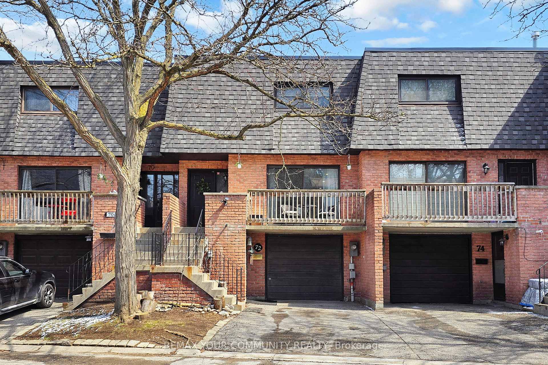 16 - 72 Ashglen Way Markham Ontario Canada Sale residential TATIANA ROLINSKY Re/Max YOUR COMMUNITY REALTY