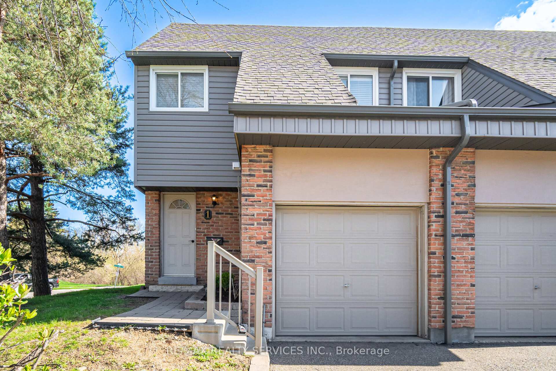 1 - 1 Tara Park Court Brampton Ontario Canada Sale residential Gurmukh Gill RE/MAX Realty Services Inc., Brokerage*