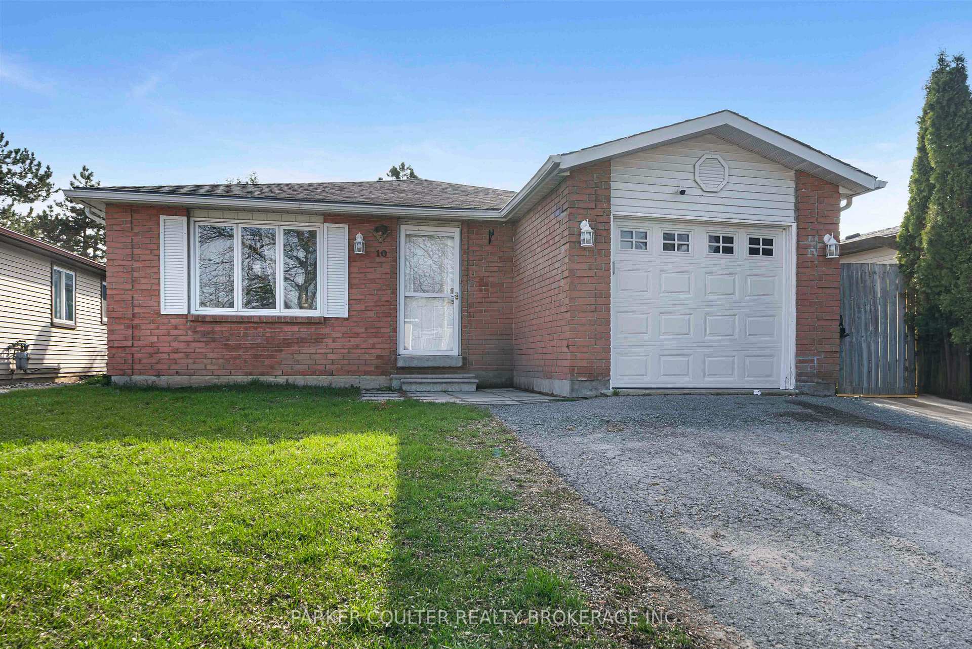 10 Ford Street Barrie Ontario Canada Sale residential   Royal LePage Terrequity Capital Realty, Brokerage*