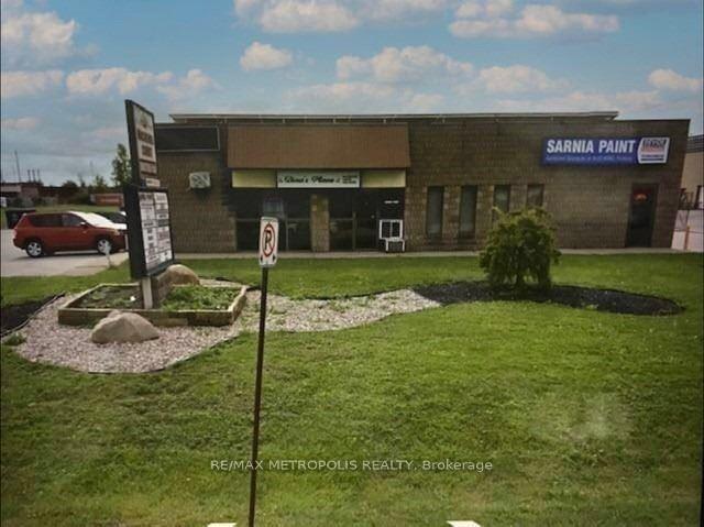 17 - 1173 Michener Road Sarnia Ontario Canada Lease commercial   RE/MAX Metropolis Realty Brokerage*
