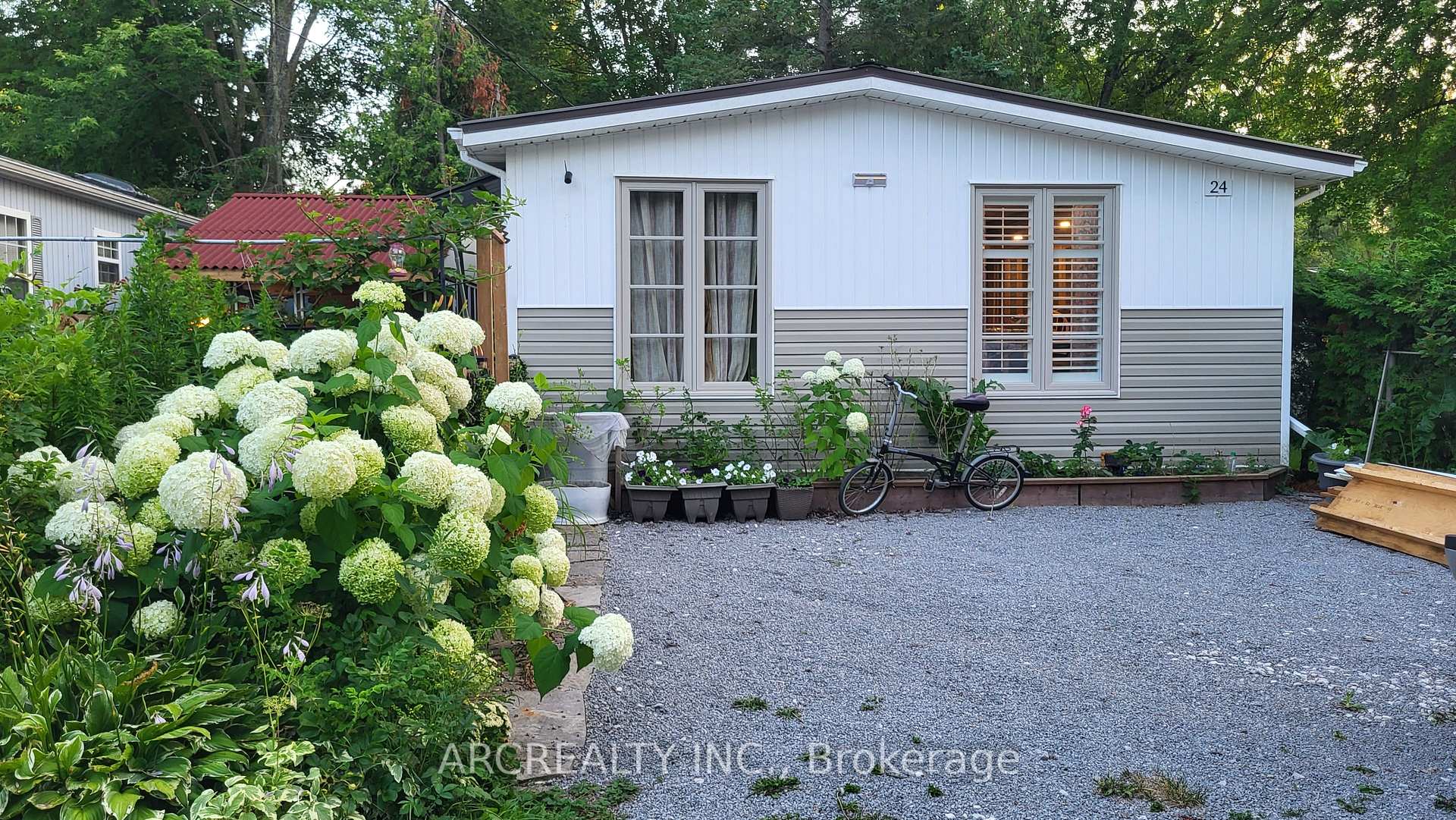 24 Chickadee Court Georgina Ontario Canada Sale residential Elena Chatrova  ArcRealty Inc., Brokerage*