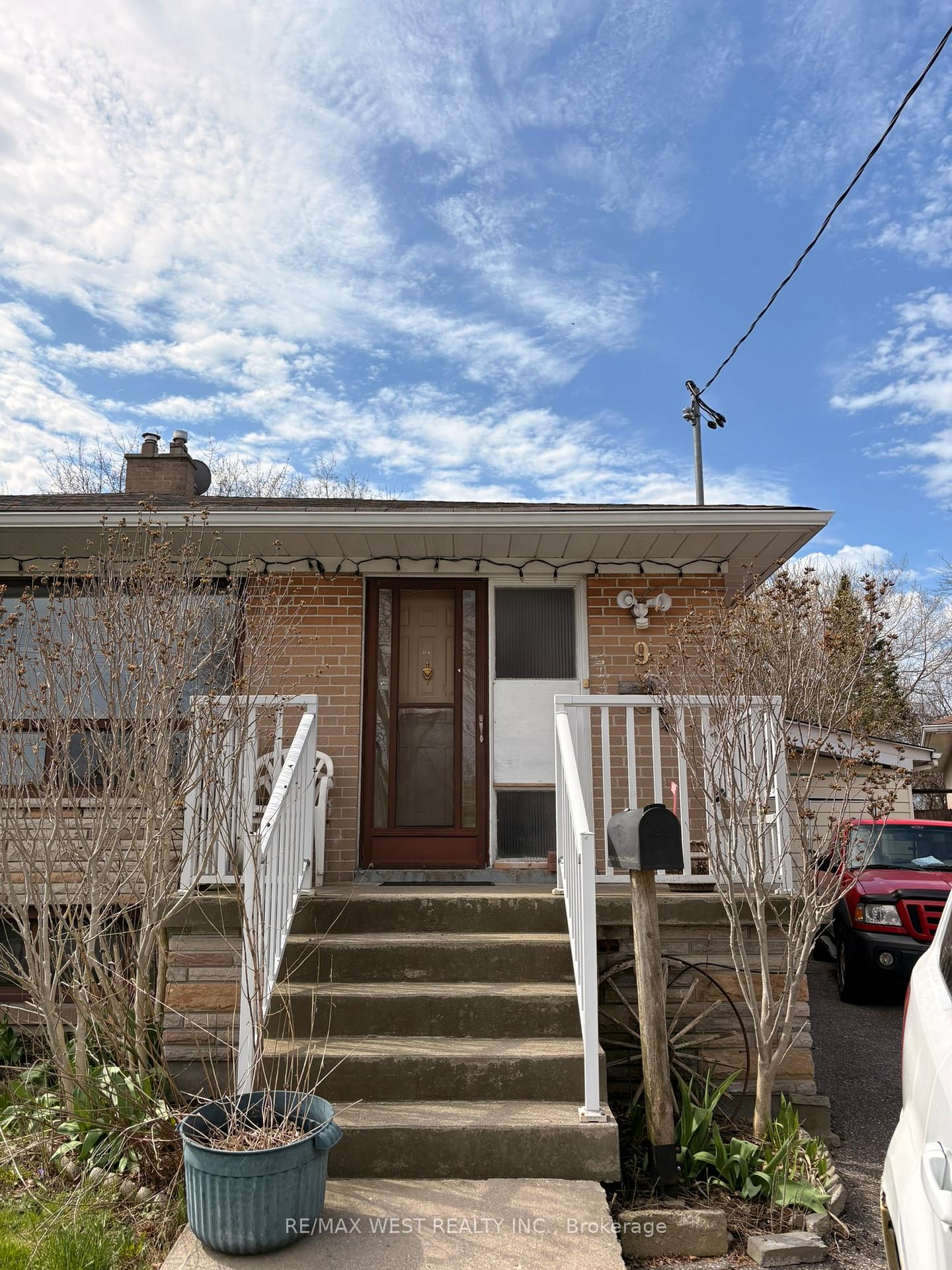 9 Syracuse Crescent Toronto Ontario Canada Rent residential   MOVETA REALTY INC., Brokerage*