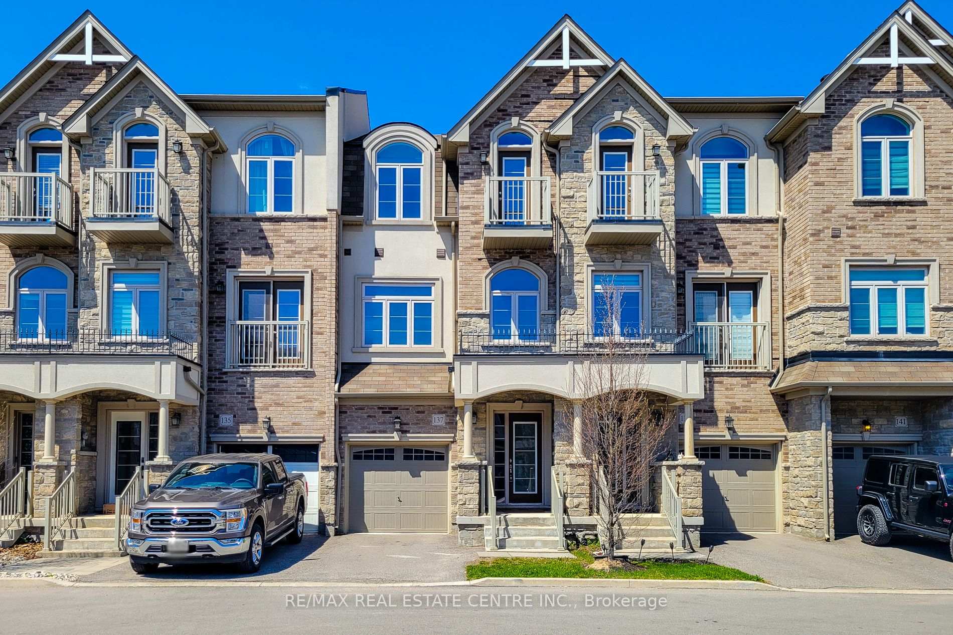 137 Borers Creek Circle Hamilton Ontario Canada Sale residential A. Q. Mufti RE/MAX Real Estate Centre Inc., Brokerage*