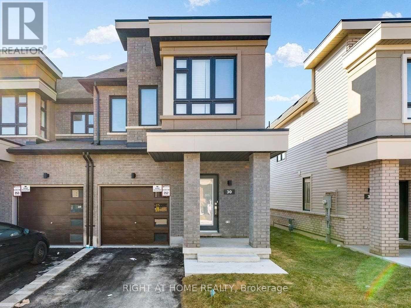 30 Caspian Square Clarington Ontario Canada Sale residential Trevor WARCOP Right at Home Realty, Brokerage*