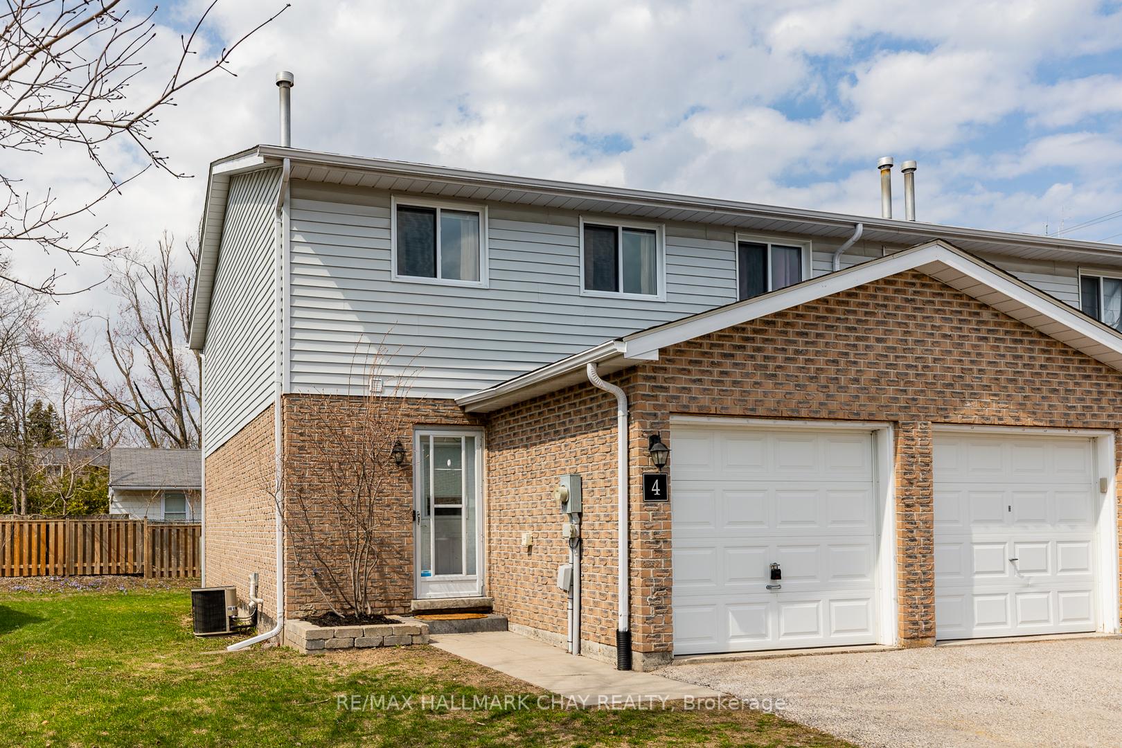 4 - 325 West Street N Orillia Ontario Canada Sale residential Mark Leader RE/MAX Hallmark Chay Realty, Brokerage