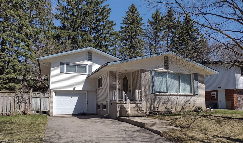 132 Forest Hill Drive Kitchener Ontario Canada Sale residential Dave Maund RE/MAX Solid Gold Realty (II) Ltd., Brokerage*